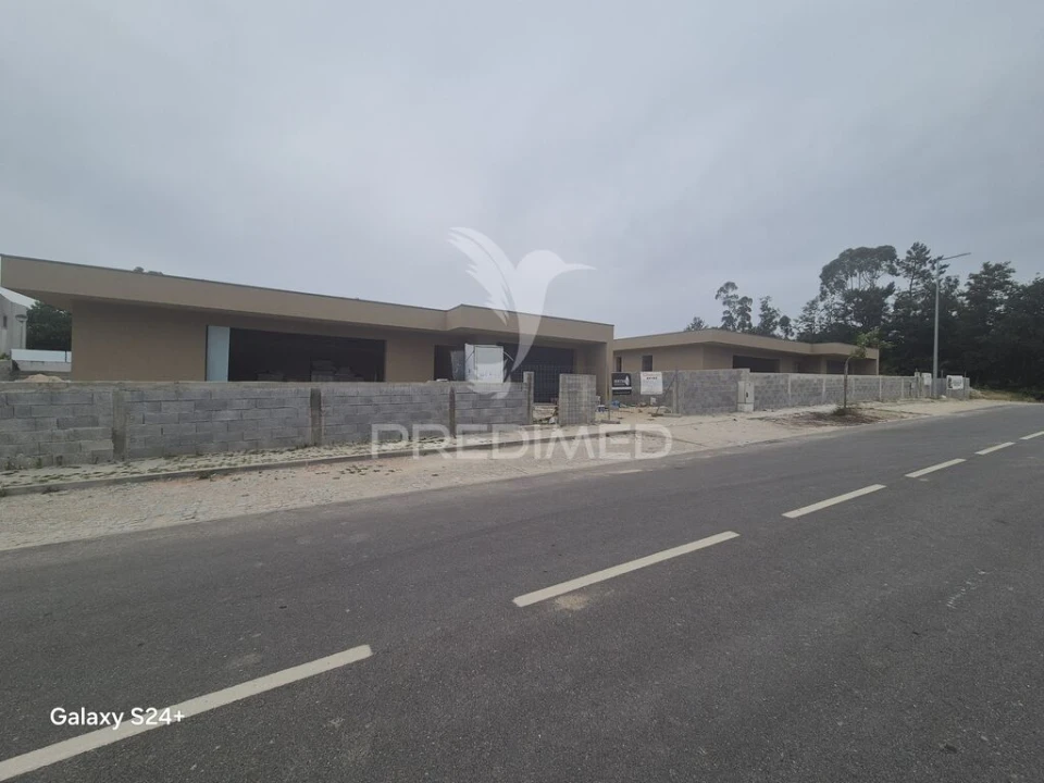 Moradia T4 para Venda em Soutelo Foto 1