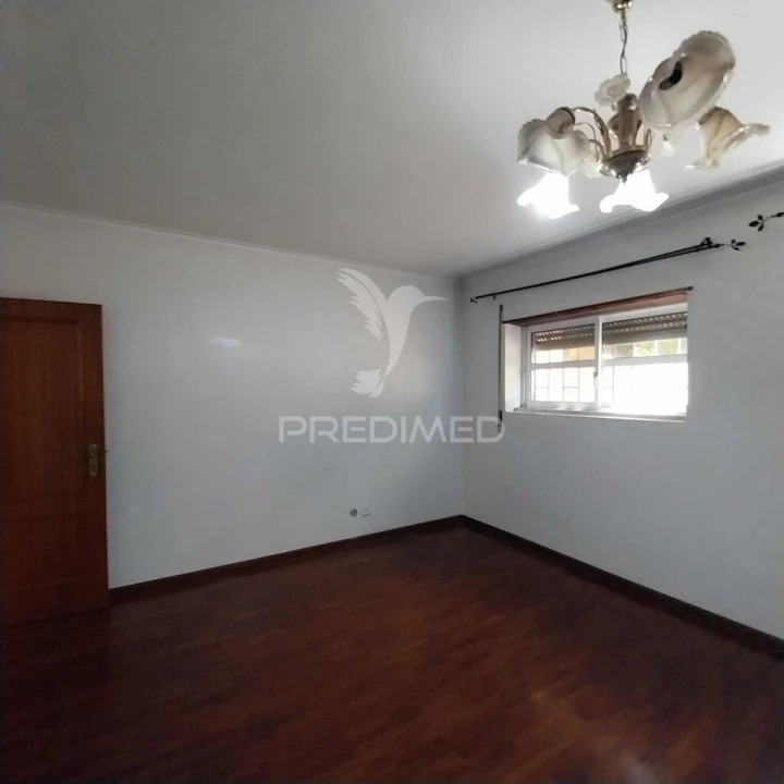 Apartamento T2 para Venda em Algueirão-Mem Martins Foto 12