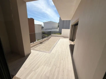Moradia T5 para Venda em Santo Antonio dos Olivais