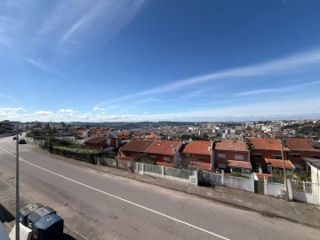 Moradia T5 para Venda em Santo Antonio dos Olivais