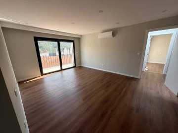 Moradia T5 para Venda em Santo Antonio dos Olivais