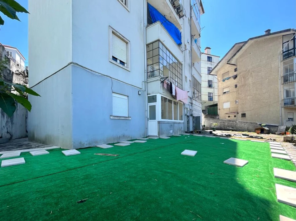 Apartamento T3 para Venda em Santo Antonio dos Olivais Foto 3
