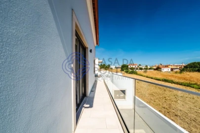Moradia T3 para Venda em Tornada e Salir do Porto
