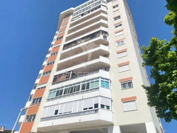 Apartamento T3 para Venda em Santa Iria de Azoia, São João da Talha e Bobadela
