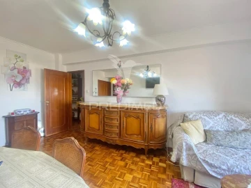 Apartamento T3 para Venda em Santa Iria de Azoia, São João da Talha e Bobadela