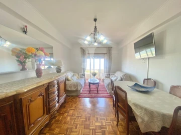 Apartamento T3 para Venda em Santa Iria de Azoia, São João da Talha e Bobadela