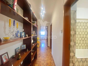 Apartamento T3 para Venda em Santa Iria de Azoia, São João da Talha e Bobadela