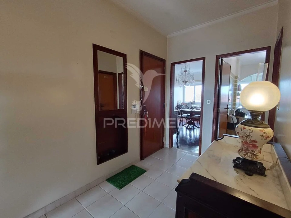 Apartamento T4 para Venda em Queluz e Belas Foto 11