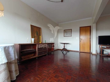 Apartamento T4 para Venda em Queluz e Belas