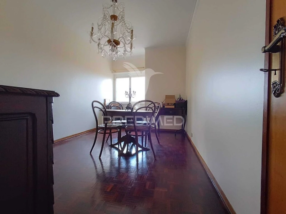 Apartamento T4 para Venda em Queluz e Belas Foto 15