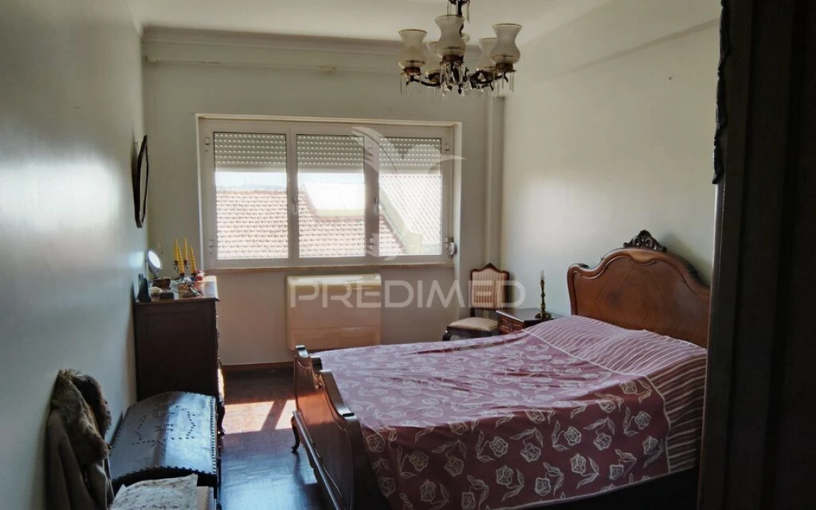Apartamento T4 para Venda em Queluz e Belas Foto 9