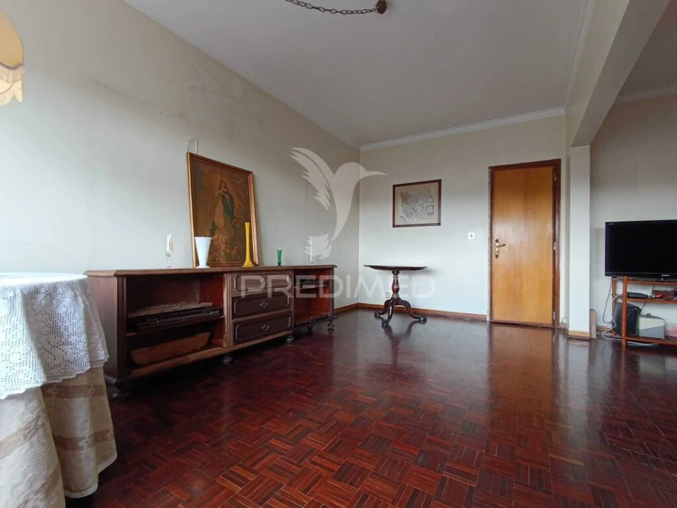Apartamento T4 para Venda em Queluz e Belas Foto 4