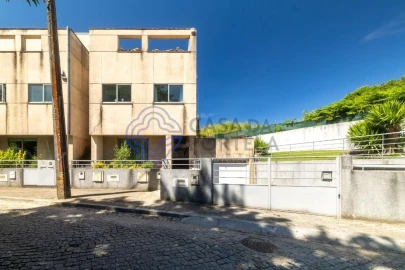 Moradia T3 para Venda em Pedroso e Seixezelo