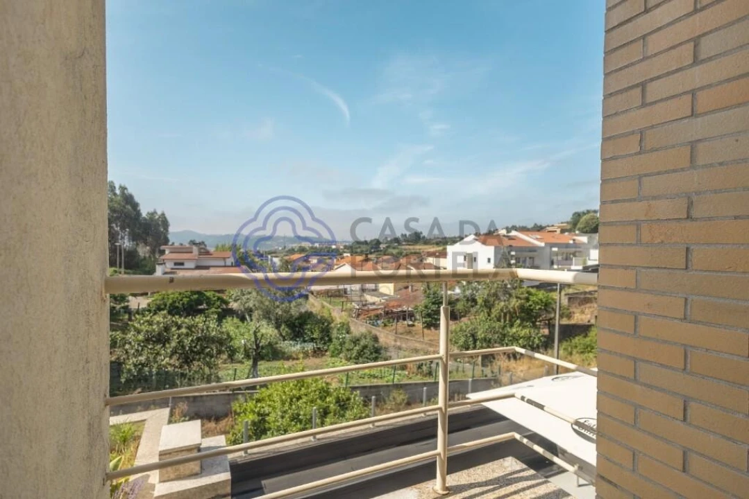 Moradia T4 para Venda em Alfena Foto 28