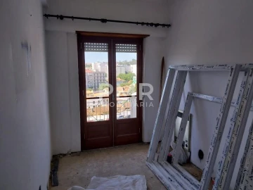 Apartamento T3 para Venda em Benfica