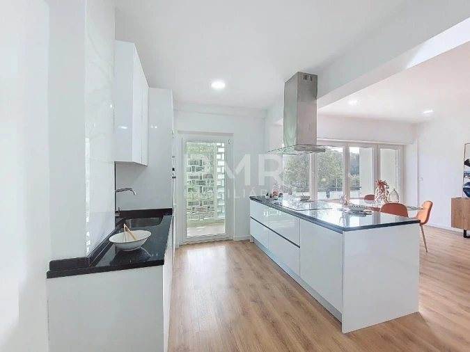 Apartamento T3 para Venda em Benfica Foto 9