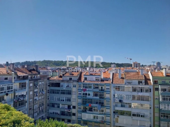 Apartamento T3 para Venda em Benfica