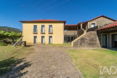 Moradia T5 para Venda em Gondar e Orbacém