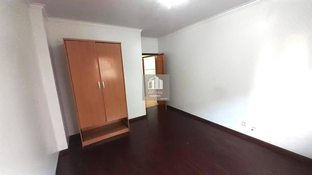 Apartamento T2 para Venda em Algueirão-Mem Martins Foto 15