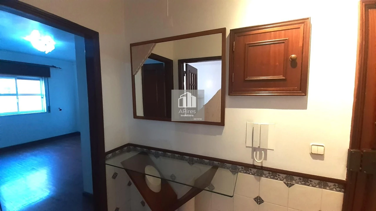 Apartamento T2 para Venda em Algueirão-Mem Martins Foto 18
