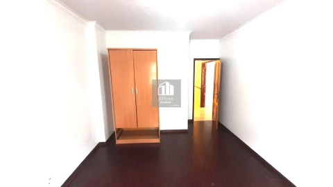 Apartamento T2 para Venda em Algueirão-Mem Martins