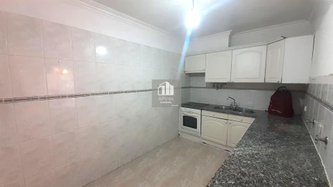 Apartamento T2 para Venda em Algueirão-Mem Martins