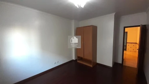 Apartamento T2 para Venda em Algueirão-Mem Martins
