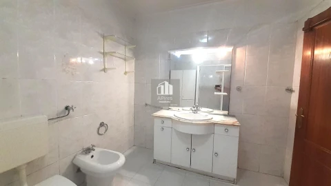 Apartamento T2 para Venda em Algueirão-Mem Martins