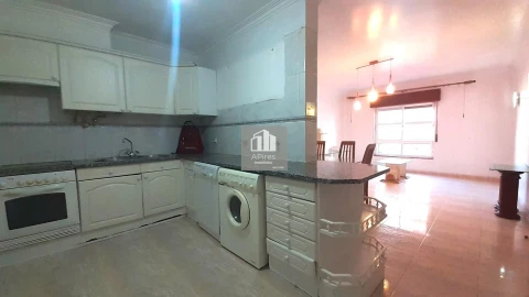 Apartamento T2 para Venda em Algueirão-Mem Martins