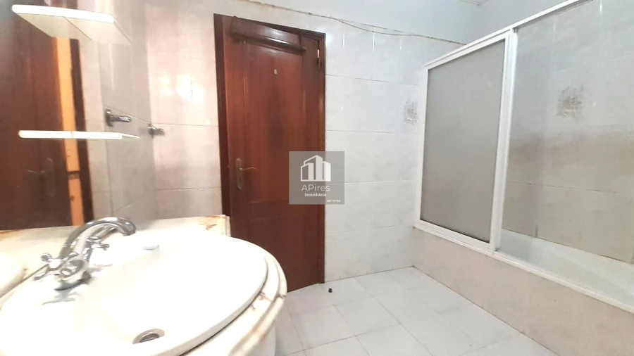 Apartamento T2 para Venda em Algueirão-Mem Martins Foto 22