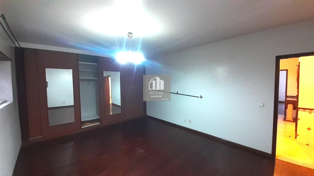 Apartamento T2 para Venda em Algueirão-Mem Martins Foto 9