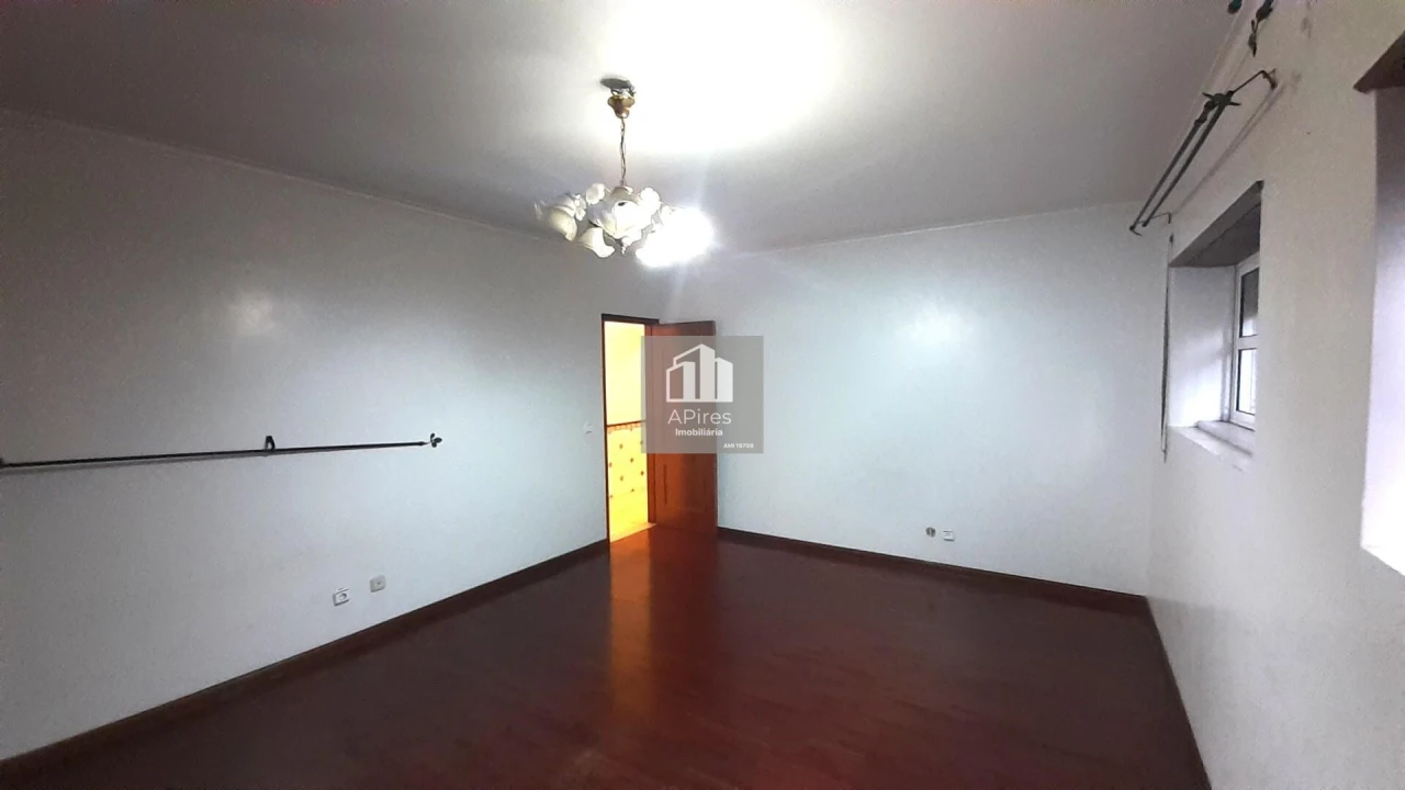 Apartamento T2 para Venda em Algueirão-Mem Martins Foto 10