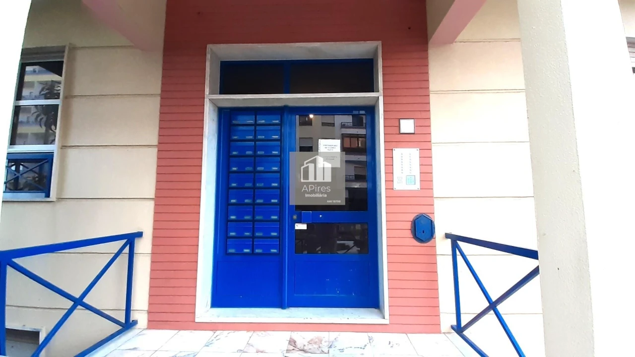 Apartamento T2 para Venda em Algueirão-Mem Martins Foto 25