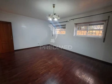 Apartamento T2 para Venda em Algueirão-Mem Martins