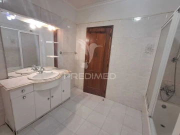 Apartamento T2 para Venda em Algueirão-Mem Martins