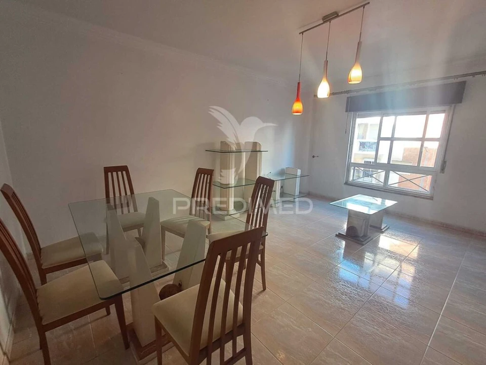 Apartamento T2 para Venda em Algueirão-Mem Martins Foto 6