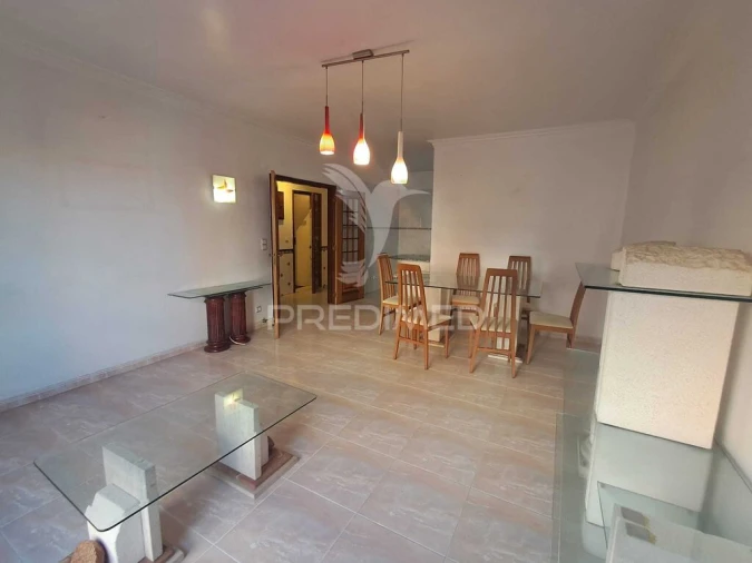 Apartamento T2 para Venda em Algueirão-Mem Martins Foto 3
