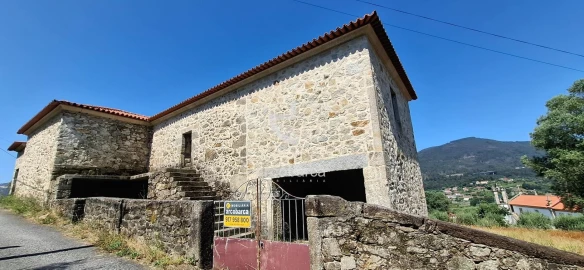 Quinta T4 para Venda em Bárrio e Cepões