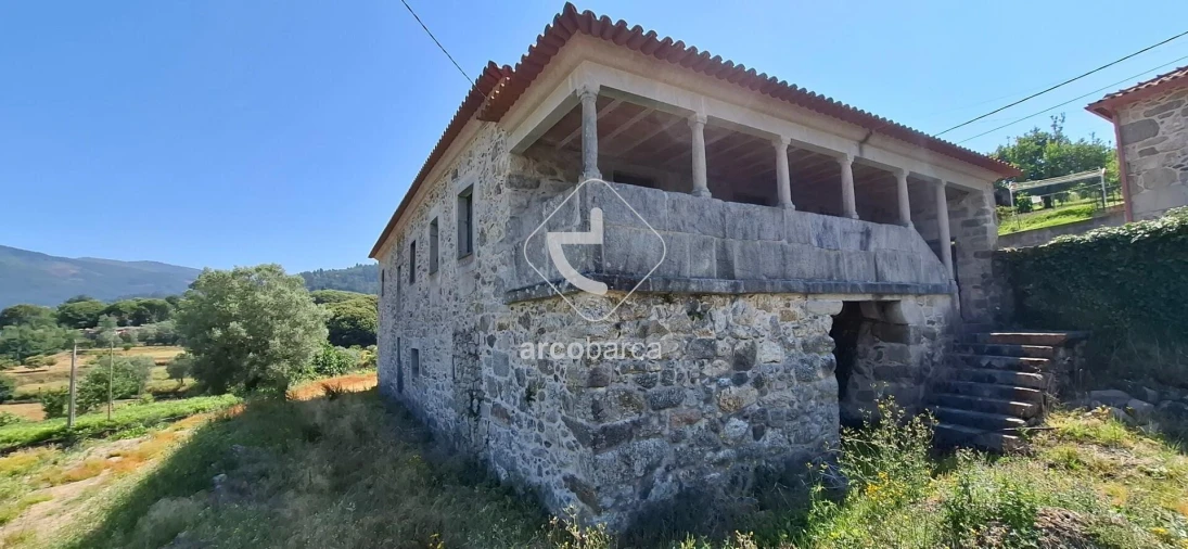 Quinta T4 para Venda em Bárrio e Cepões Foto 2