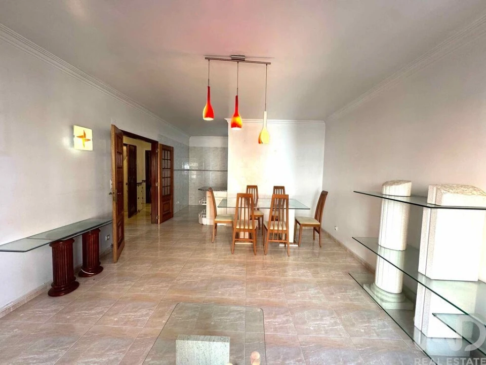 Apartamento T2 para Venda em Algueirão-Mem Martins Foto 8