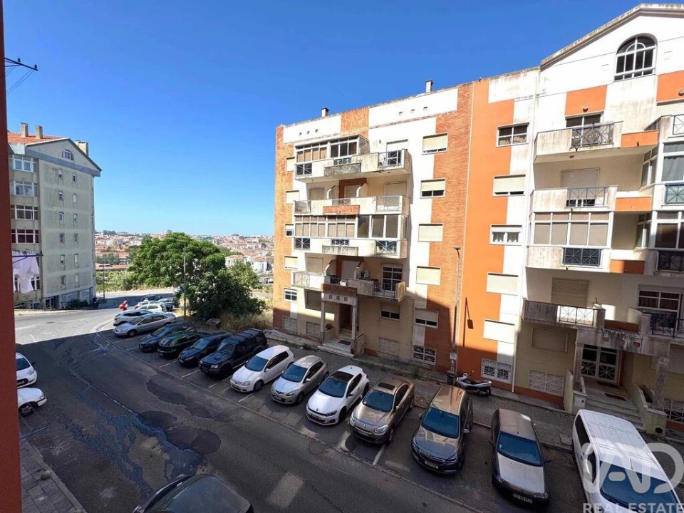 Apartamento T2 para Venda em Algueirão-Mem Martins Foto 11