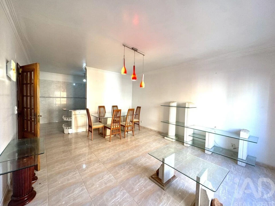 Apartamento T2 para Venda em Algueirão-Mem Martins Foto 7