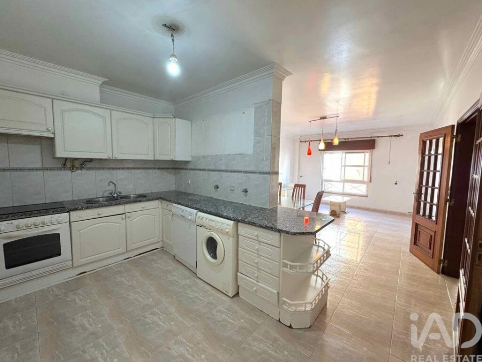 Apartamento T2 para Venda em Algueirão-Mem Martins Foto 5