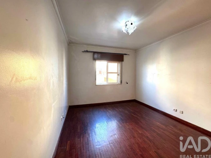 Apartamento T2 para Venda em Algueirão-Mem Martins Foto 16