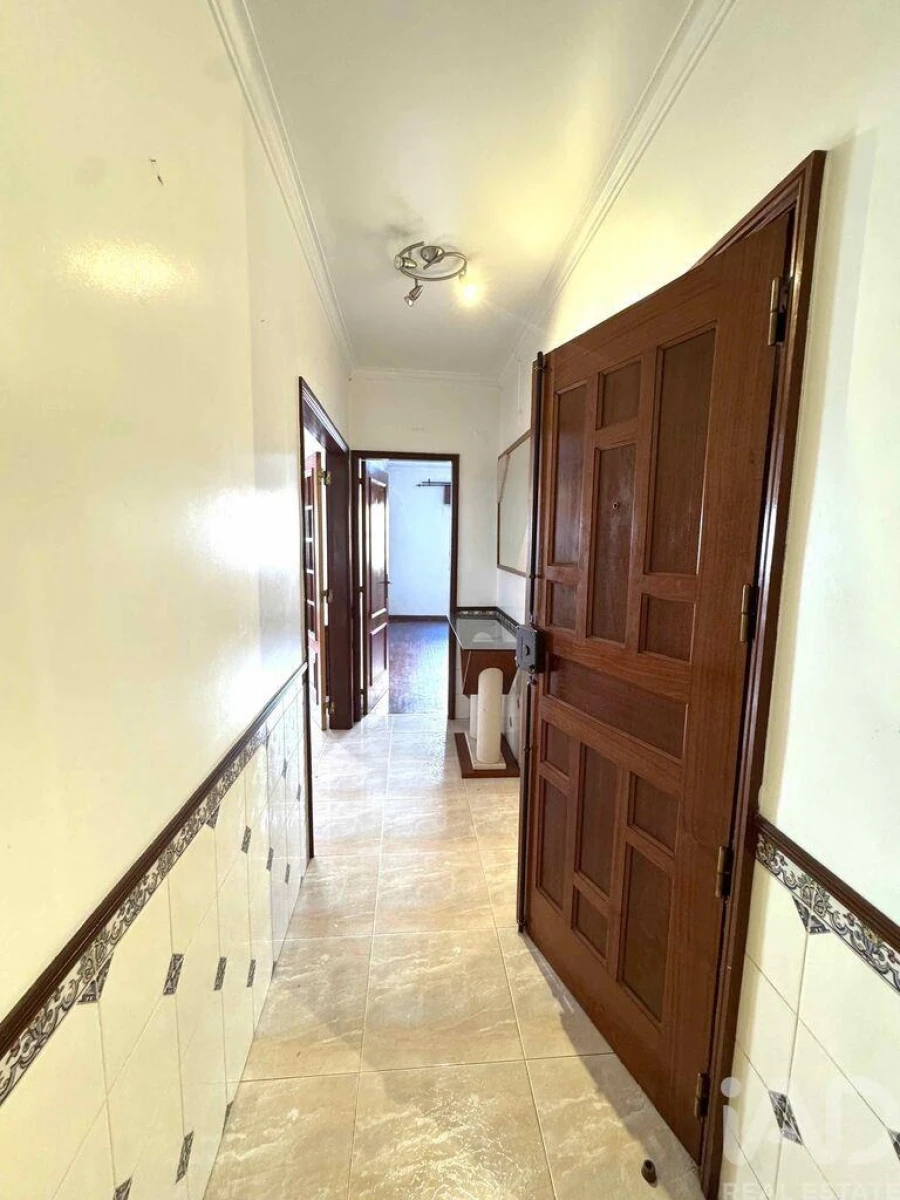 Apartamento T2 para Venda em Algueirão-Mem Martins Foto 17