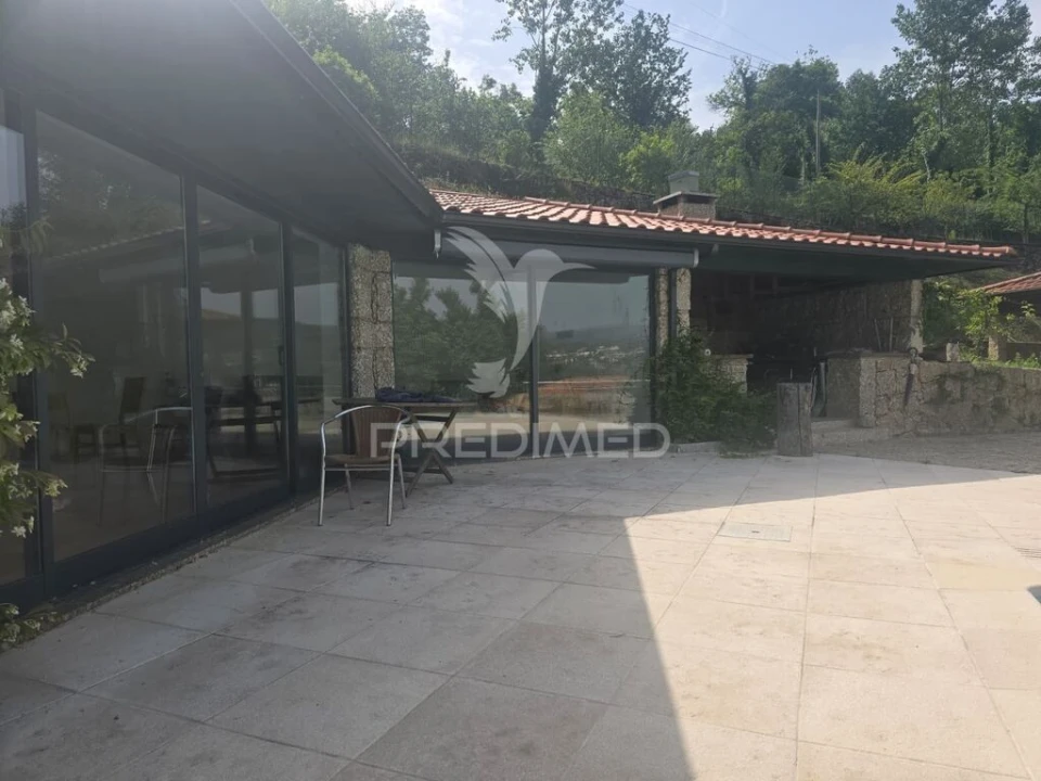 Moradia T3 para Venda em Travassos Foto 4