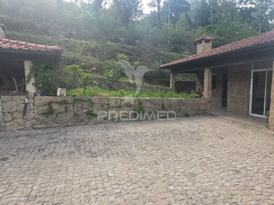 Moradia T3 para Venda em Travassos Foto 10