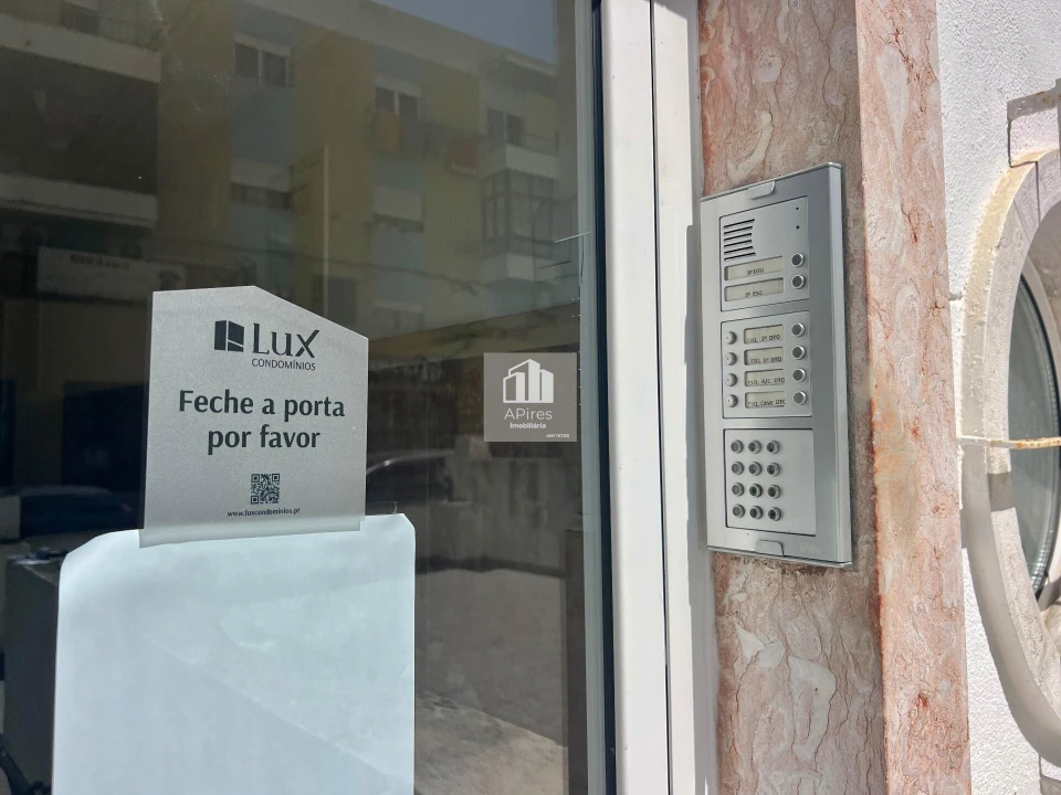 Apartamento T2 para Venda em Almada, Cova da Piedade, Pragal e Cacilhas Foto 23