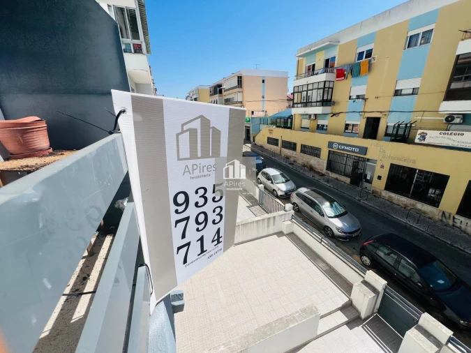 Apartamento T2 para Venda em Almada, Cova da Piedade, Pragal e Cacilhas Foto 25