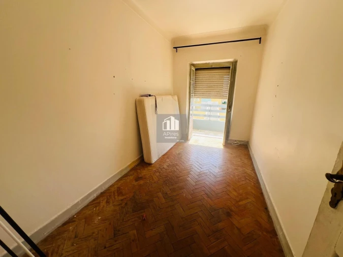 Apartamento T2 para Venda em Almada, Cova da Piedade, Pragal e Cacilhas Foto 5